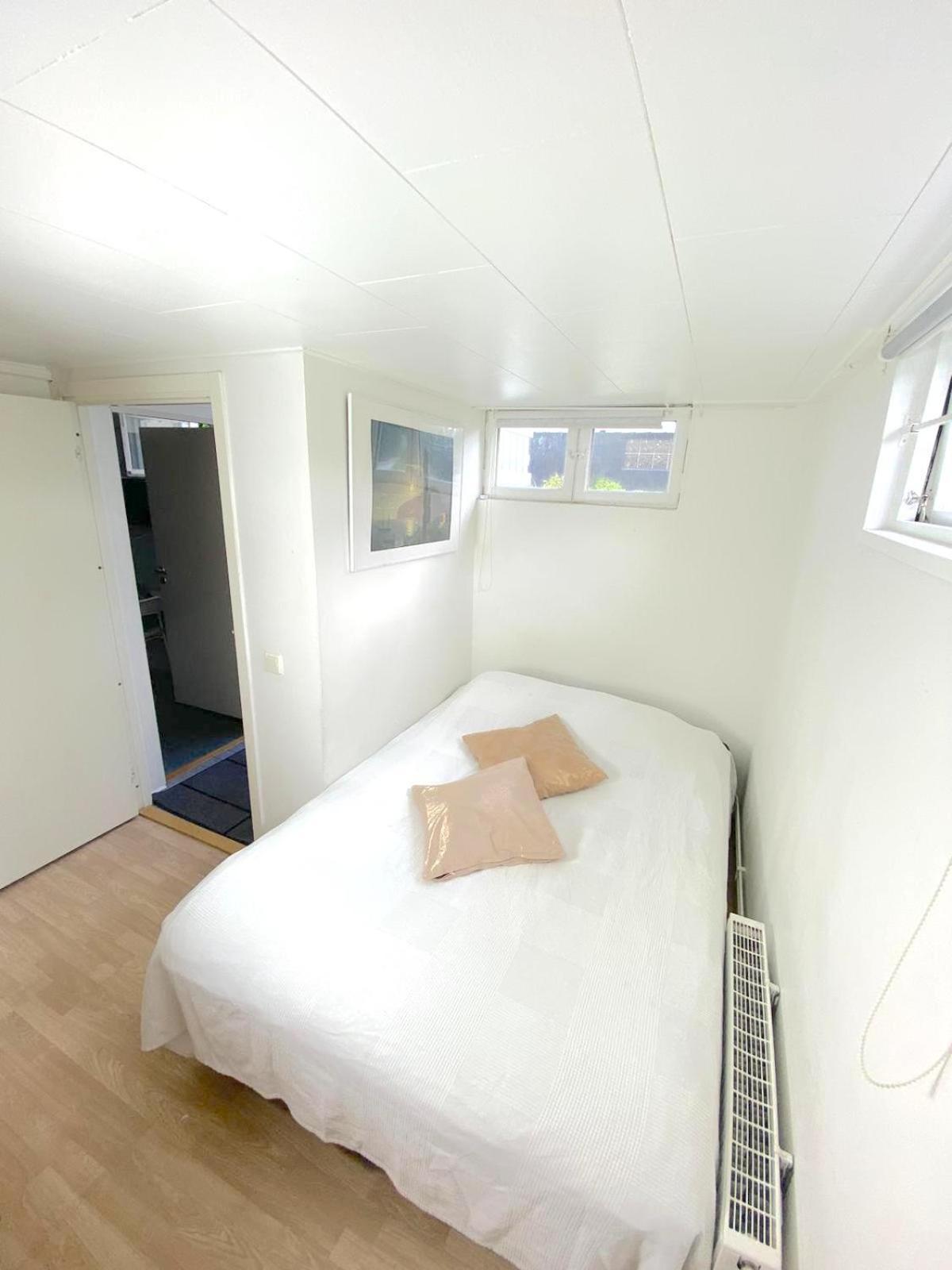 Tallkrogen Romantic House - Upper Or Lower Apartment Stokholm Dış mekan fotoğraf